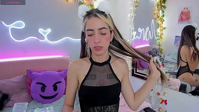 YouliteSllut2 online show from December 7, 10:39 pm