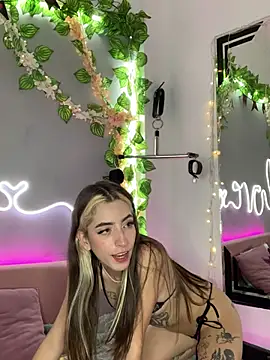 YouliteSllut2 online show from March 5, 6:01 am