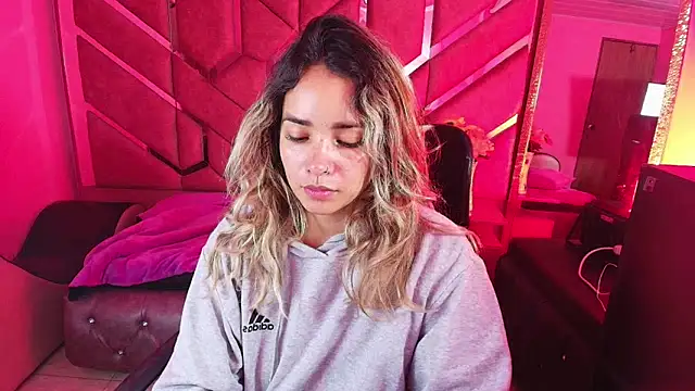 Olivia Fox69 online show from November 25, 3:50 am