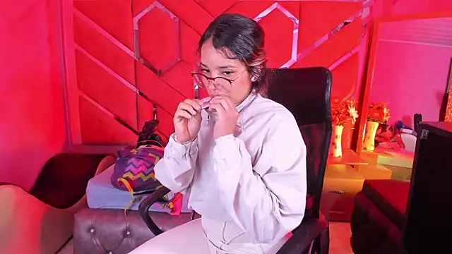 Olivia Fox69 online show from March 13, 3:46 am