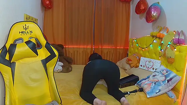 SandraHormas online show from March 5, 2:12 pm