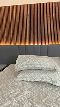 EmiilyAdams  online show from April 23, 8:11 pm