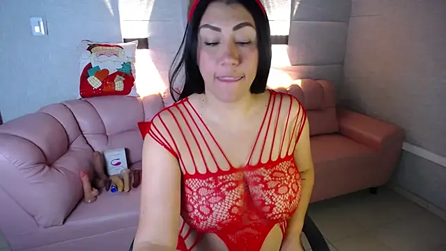 Snapshot of Lunna_boobs chatting on December 11, 4:18 am Lunna boobs online show from December 11, 4:18 am