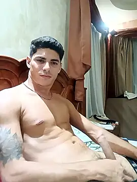 Snapshot of christianjimenez chatting on January 16, 4:49 am christianjimenez online show from January 16, 4:49 am