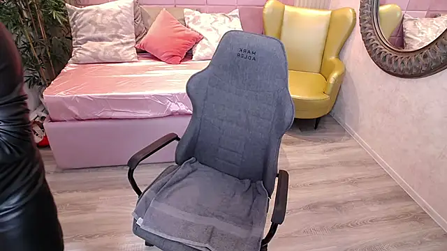 MeAmandaX online show from October 14, 7:09 am