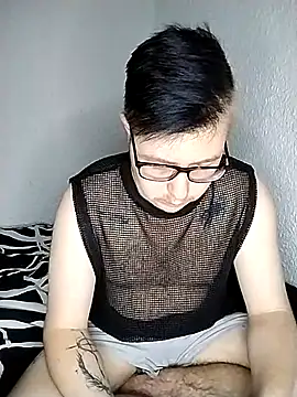 Snapshot of bisexualboy05 chatting on September 20, 7:48 pm bisexualboy05 online show from September 20, 7:48 pm
