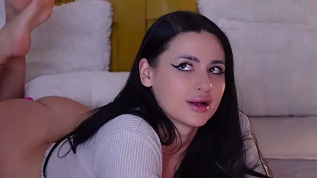 Snapshot of RanyaHermes chatting on November 17, 10:48 pm RanyaHermes online show from November 17, 10:48 pm