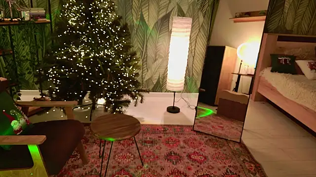 Snapshot of Elsie_Ginger chatting on December 26, 2:12 am Elsie Ginger online show from December 26, 2:12 am