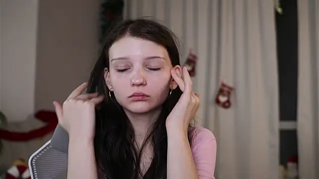 CindyGarrison online show from December 15, 12:15 am