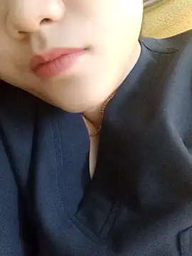 Snapshot of Sexyass13 chatting on October 15, 5:29 am Sexyass13 online show from October 15, 5:29 am