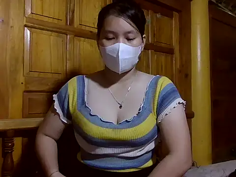 Snapshot of Sexyass13 chatting on November 6, 12:22 am Sexyass13 online show from November 6, 12:22 am