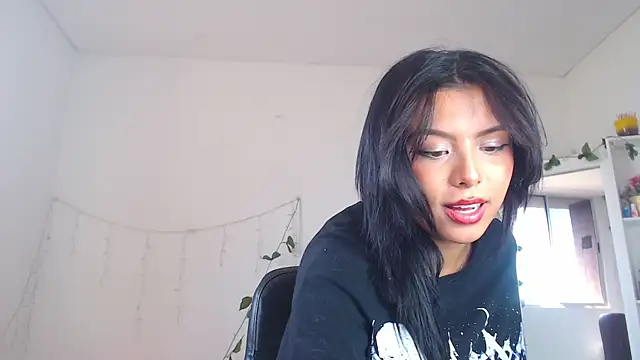 Keyti Sullivan online show from February 19, 7:59 pm