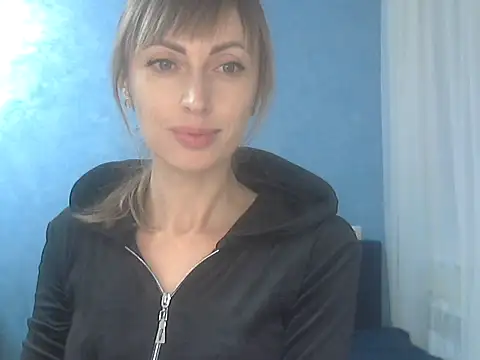 Snapshot of EffectMaya chatting on October 2, 12:45 pm EffectMaya online show from October 2, 12:45 pm