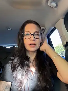 BeautifulMesss online show from October 10, 2:38 pm