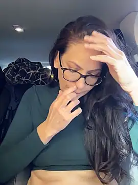 BeautifulMesss online show from November 7, 4:40 pm