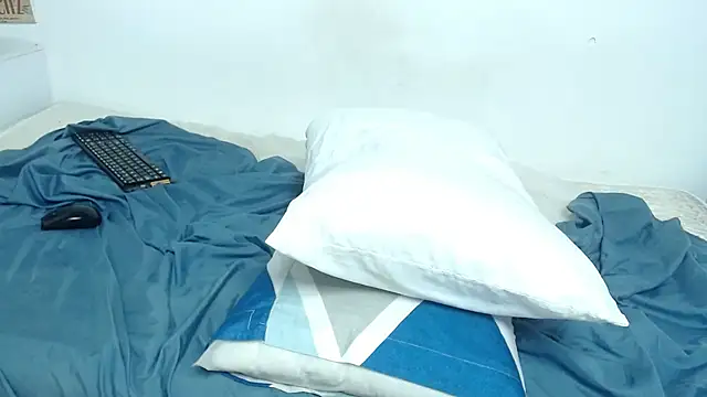 Snapshot of Madeline_Woods chatting on October 14, 11:16 pm Madeline Woods online show from October 14, 11:16 pm