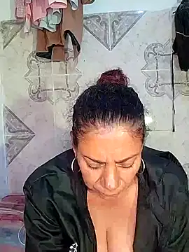 Snapshot of sorbetico_perverse chatting on December 28, 10:23 pm sorbetico perverse online show from December 28, 10:23 pm