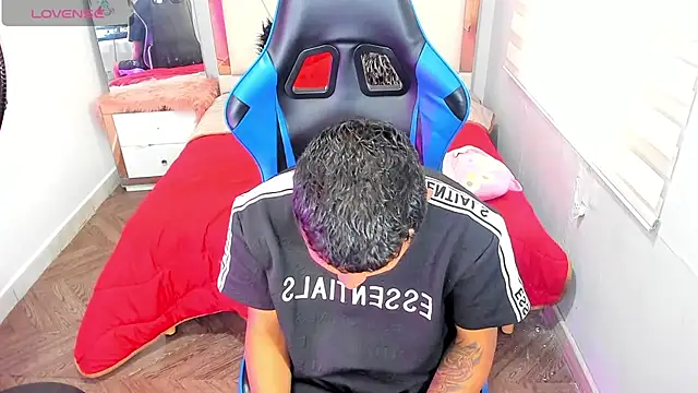 Snapshot of Backsex_boy chatting on November 19, 3:34 pm Backsex boy online show from November 19, 3:34 pm