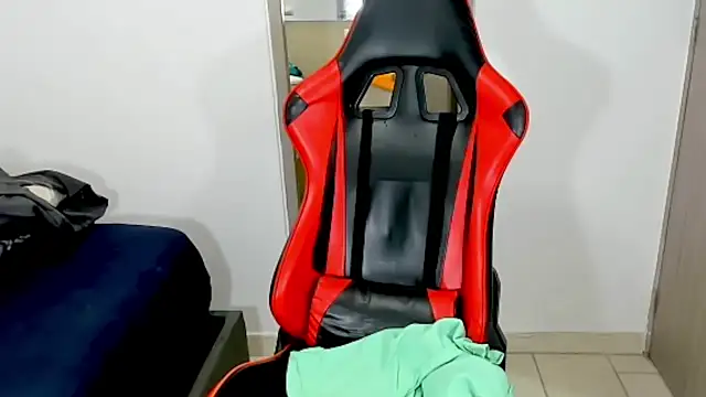 Snapshot of Backsex_boy chatting on February 2, 4:49 pm Backsex boy online show from February 2, 4:49 pm