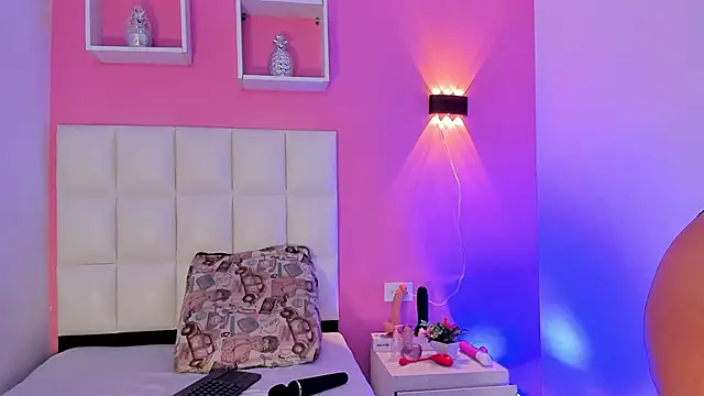 Alanna hot3 online show from November 16, 11:38 am