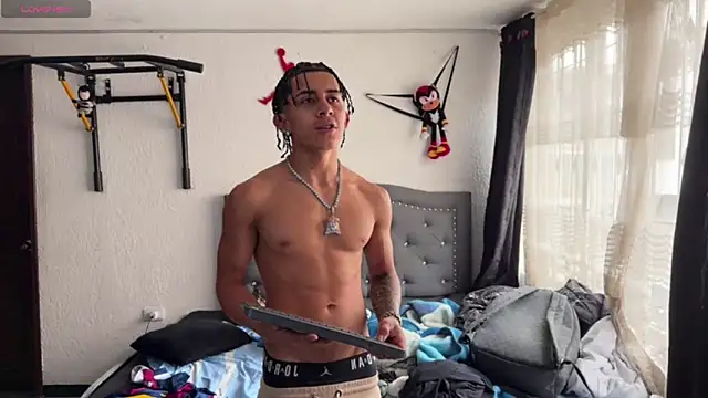 Snapshot of jokergc_2 chatting on March 10, 8:01 pm jokergc 2 online show from March 10, 8:01 pm