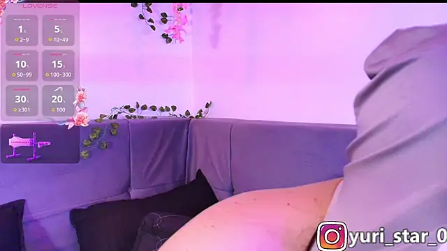 Snapshot of Yuri_Stars chatting on November 25, 4:56 am Yuri Stars online show from November 25, 4:56 am