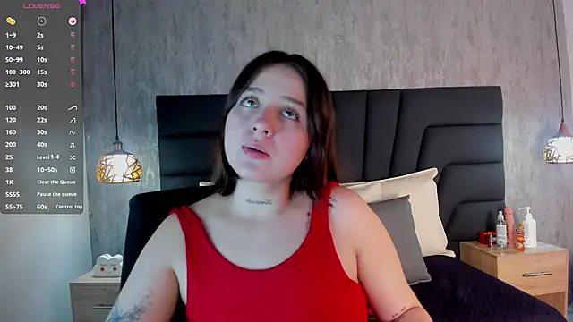 Sabrina Lennox online show from February 13, 7:52 pm