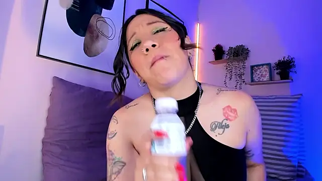 rose xd online show from February 8, 8:53 pm