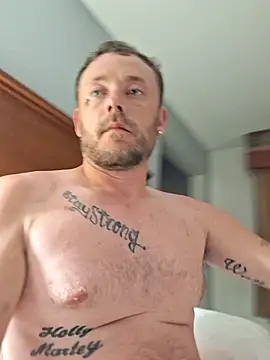Snapshot of dadyyD95 chatting on July 7, 5:54 am dadyyD95 online show from July 7, 5:54 am