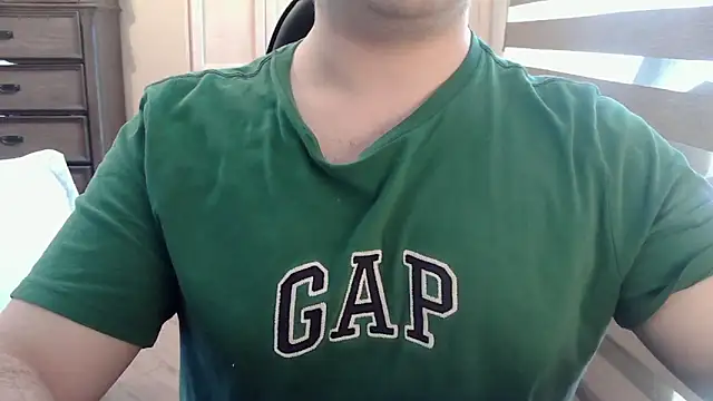 Snapshot of Himbo_fox chatting on June 18, 9:19 pm Himbo fox online show from June 18, 9:19 pm