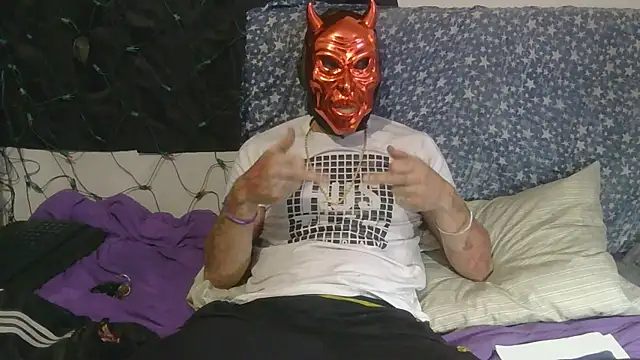 Snapshot of TheOneYouLove69 chatting on October 22, 12:00 am TheOneYouLove69 online show from October 22, 12:00 am