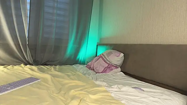 weshycouple online show from October 9, 7:23 pm