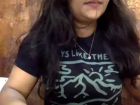 HaaniKaur online show from March 10, 9:21 am