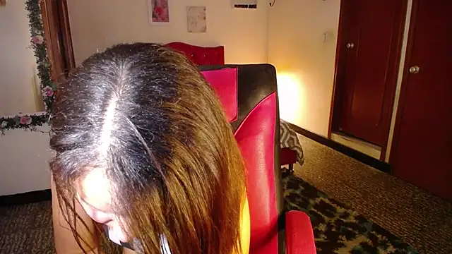 danielle rose 1 online show from January 5, 5:27 pm