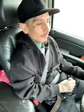 Snapshot of NutP619 chatting on December 5, 4:14 pm NutP619 online show from December 5, 4:14 pm