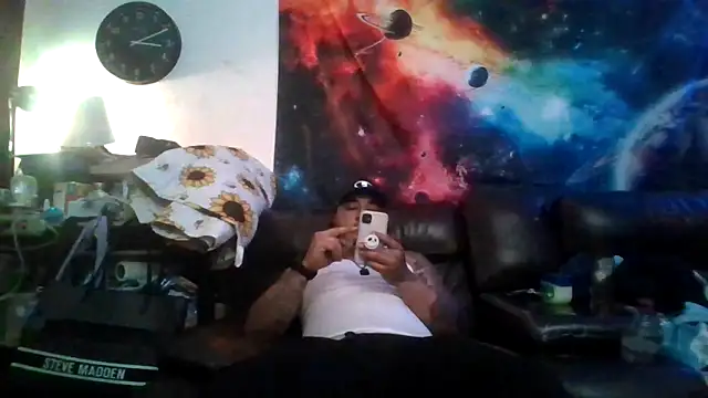 Snapshot of Antoniothedon chatting on April 9, 11:15 am Antoniothedon online show from April 9, 11:15 am
