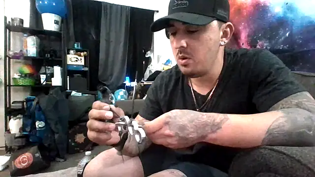 Snapshot of Antoniothedon chatting on May 13, 6:22 am Antoniothedon online show from May 13, 6:22 am