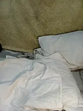 sexxylucia online show from December 14, 9:35 pm