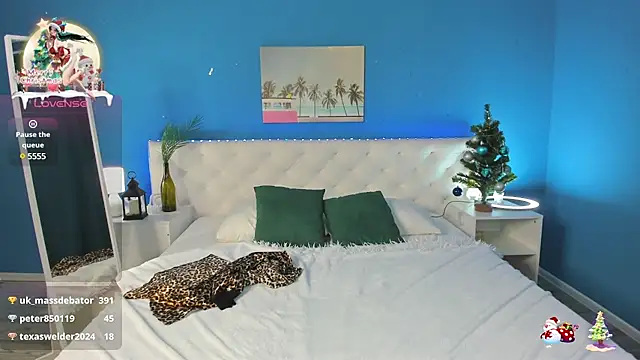 Hellen Moore online show from December 27, 3:53 am