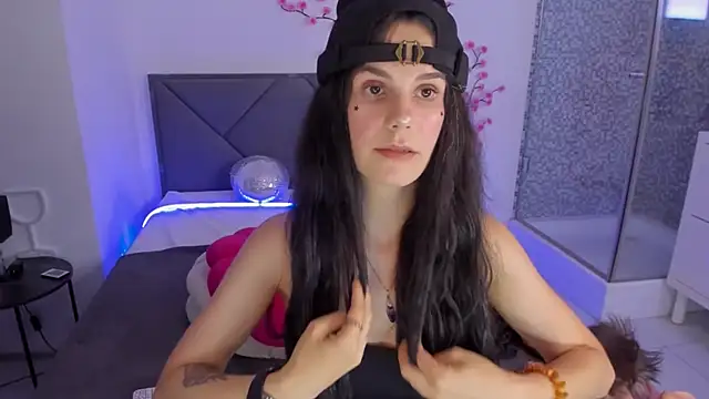 Snapshot of CassieEvans chatting on July 14, 5:34 am CassieEvans online show from July 14, 5:34 am