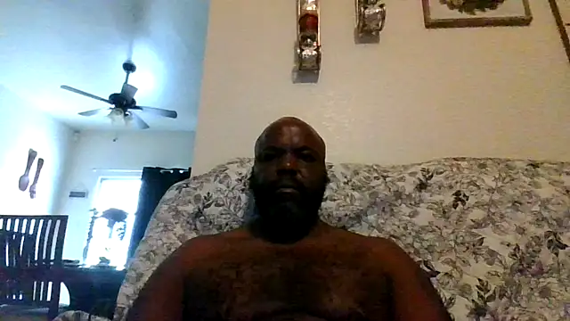 Willie8762 online show from April 28, 3:50 pm