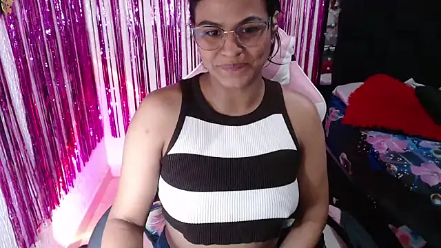 SweetAlmaa online show from June 18, 11:58 am
