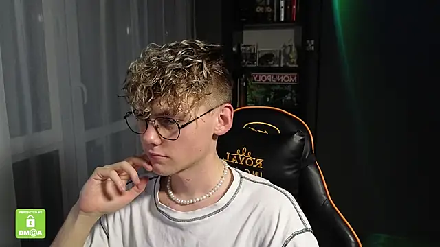 Keytaro online show from November 11, 4:01 am