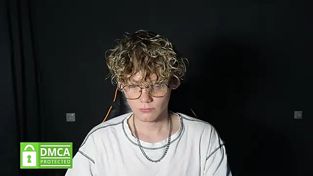 Keytaro online show from April 22, 12:57 am