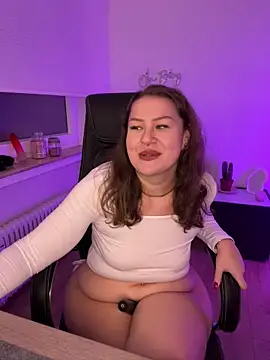 Snapshot of Fancy-Francy chatting on January 23, 9:07 pm Fancy-Francy online show from January 23, 9:07 pm