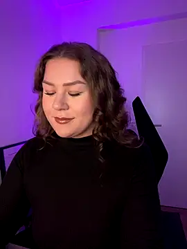 Snapshot of Fancy-Francy chatting on December 18, 3:40 pm Fancy-Francy online show from December 18, 3:40 pm