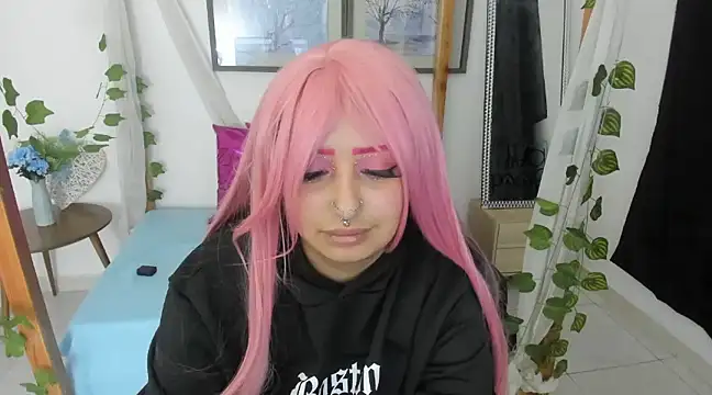 lussyevans24 online show from February 11, 9:20 am