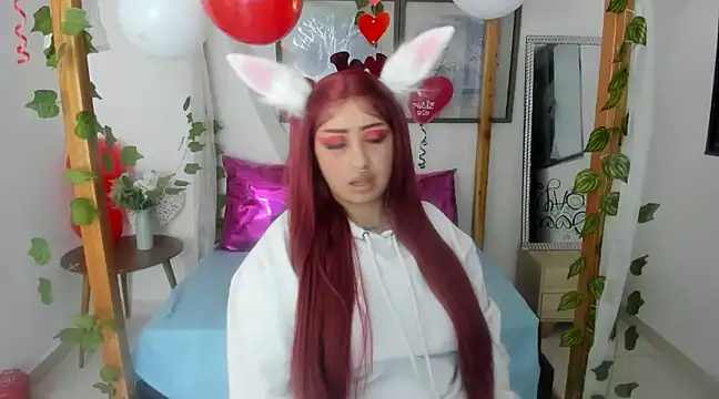 lussyevans24 online show from February 15, 4:25 am