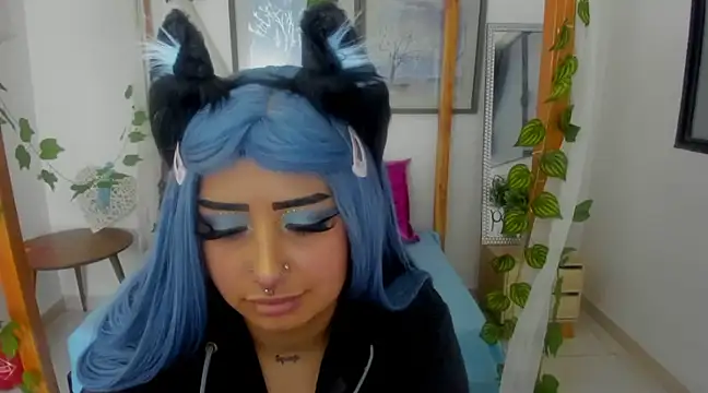 lussyevans24 online show from February 22, 6:17 am