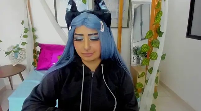 lussyevans24 online show from February 22, 9:23 am